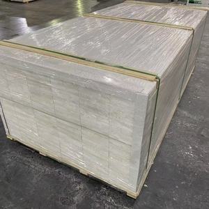 Tablero de Madera de Pino Blanco Imprimado al por Mayor, Diseño Moderno, Ecológico, con Juntas Dentadas, S4S, Personalizado - Product Image 1