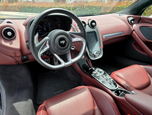 Auto de Lujo de <span class=keywords><strong>Segunda</strong></span> <span class=keywords><strong>Mano</strong></span>, Modelo 2023, <span class=keywords><strong>McLaren</strong></span> GT, 4.0 Turbo, Equipamiento Estándar, Volante a la Izquierda - Product Image 5