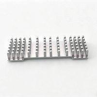 Radiateur en aluminium extrudé à ailettes courtes et carrées, à arrangement uniforme, pour alimentation LED