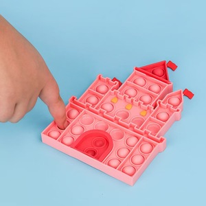 Jouet sensoriel anti-stress en silicone Push Pop Bubble Fidget, formes carrées, rondes et en cœur, pour enfants de 5 à 7 ans, cadeaux de fête en stock - Product Image 3
