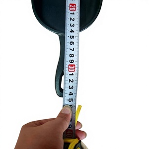 Piccola padella in ghisa con base in legno, prodotta nella fabbrica di Baixiang, provincia di Hebei - Product Image 5
