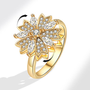 Anillos giratorios delicados con circonitas, ajustables, chapados en oro sobre cobre, personalizados, antiestrés, para mujer. - Product Image 1