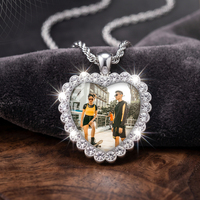 Collier personnalisable en forme de cœur avec diamant pour photos de groupe, cadeaux de vacances pour couples ou bijoux commémoratifs pour animaux de compagnie