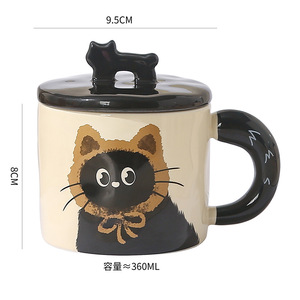 แก้วเซรามิคลายแมวน่ารักพร้อมฝาปิด 360 มล. ทนความร้อน แก้วกาแฟสำหรับสำนักงาน ใช้ในบ้าน ของขวัญสำหรับมื้อเช้า ฤดูใบไม้ผลิ 2024 - Product Image 1