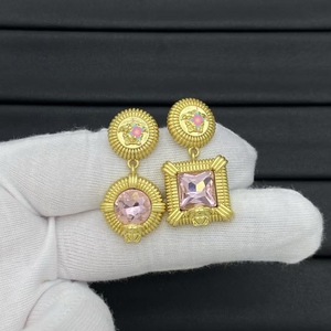 Elegantes Pendientes de Botón con Cabeza de <span class=keywords><strong>Medusa</strong></span> en Latón con Baño de Oro de 18K, Moda Femenina de Tendencia para Regalo - Product Image 5