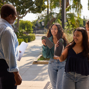 Hot Selling Neoprene Meeting Magnetic Lock Mobile <strong>Phone</strong> Security <strong>Bags</strong> High School Students Hidden Pin Lockable <strong>Cell</strong> <strong>Phone</strong> Pouch - Product Image 3