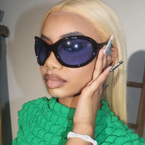 แว่นกันแดดทรงใหญ่รุ่นใหม่สุดล้ำ ดีไซน์เฉพาะตัวสไตล์ Y2k สำหรับสาวแซ่บ ป้องกันรังสียูวี 400 - Product Image 4