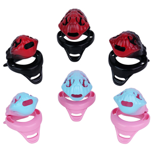 กรงครอบอวัยวะเพศชาย Cobra Cock Lock ขนาด S/M/L ทำจากเรซิน ABS สำหรับผู้ชาย พร้อมแหวนรัดอวัยวะเพศ 4 ขนาด กรงรัดอวัยวะเพศแบบเบา สำหรับ BDSM ป้องกันการหลั่งเร็ว - Product Image 4