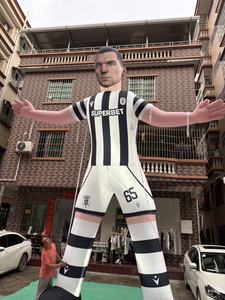 Jugador de Fútbol Inflable Gigante Personalizado con Característica Impermeable para Partidos de Fútbol - Product Image 2