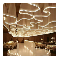 Fournitures de mariage : Drapé de plafond blanc suspendu, éclairage, décoration d'événements, drapé de scène, rideaux de fond pour événements de mariage