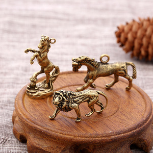 Llavero con Colgante de Animales Retro de Latón, Caballo y León, Aleación de Cobre, Regalo Unisex, Decoración 0521-3 - Product Image 1