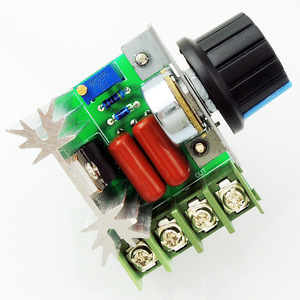 Régulateur de tension électronique monophasé 2000W avec protection contre les surintensités pour le contrôle de la température des moteurs et des éclairages - Product Image 2