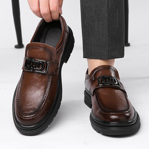 Mocassins en cuir décontractés pour hommes, semelle souple, noirs, style jeune, faciles à enfiler - Product Image 4