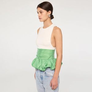 Top de punto con bloques de color y volantes, de longitud regular, sin mangas, ajustado para mujer - Product Image 4