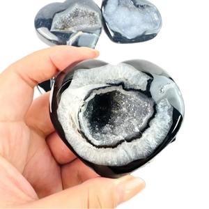 Precio al por mayor: <span class=keywords><strong>Piedras</strong></span> curativas de moda pulidas de cristal, tamaño libre, forma de corazón de ágata drusa negra para el poder. - Product Image 6