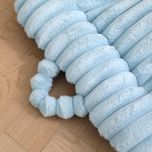 आधुनिक आरामदायक सर्दियों पालतू बिस्तर मछली पैमाने पैटर्न कुत्ते चटाई और बिल्ली बिस्तर रचनात्मक हड्डी आकार नरम और स्वस्थ कार्टन पैक - Product Image 3