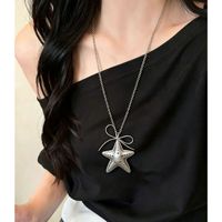Collier long en acier inoxydable avec pendentif en résine nœud et étoile argenté, design audacieux et stylé, pour femme, haut de gamme, style Y2K sportif