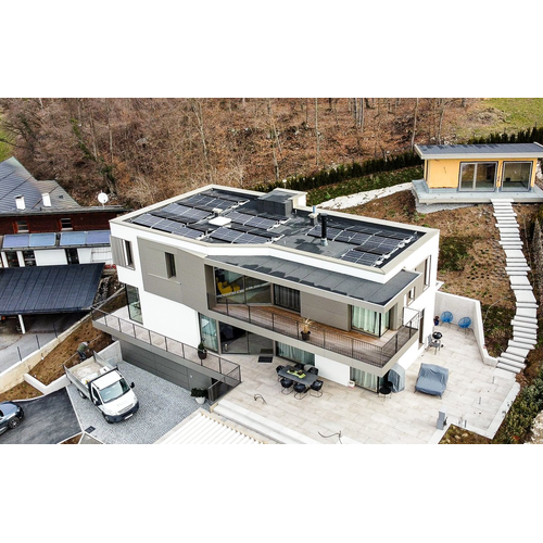 a Grade 700W 500W Solar Panels with 18V Voltage Half Cell HJT Photovoltaic System Monocrystalline Silicon White Backsheet