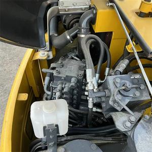 Diseño de cola corta Komatsu PC78US mini excavadora de orugas pequeño radio de rotación operación flexible PC78 excavadoras usadas - Product Image 6