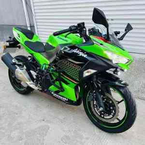 Motocicleta Deportiva Kawasaki Ninja <span class=keywords><strong>de</strong></span> 400cc con Arranque Eléctrico, Motor <span class=keywords><strong>de</strong></span> Gasolina <span class=keywords><strong>de</strong></span> 4 Tiempos, Velocidad Máxima para Conducción Todoterreno y en Carretera - Product Image 4