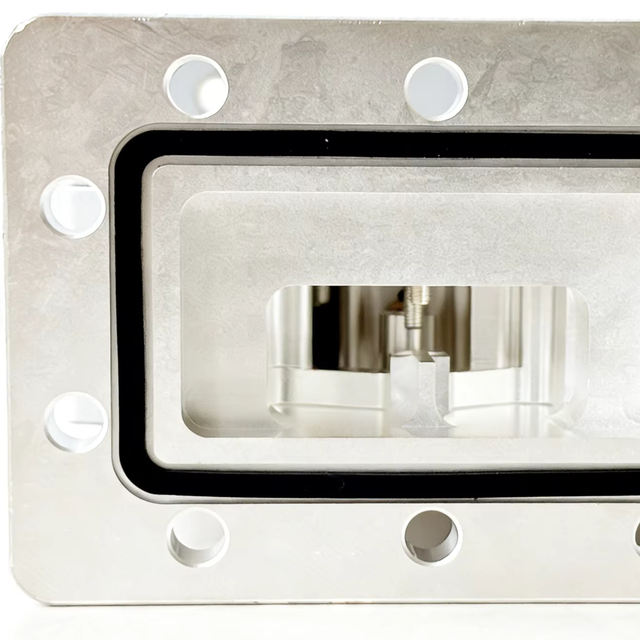 High Performance C-Band Filter 3800-4200MHz Waveguide IP66 Waterproof 5G Interference Protection for Earth Stations