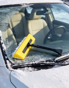 Grattoirs à glace pour <span class=keywords><strong>pare</strong></span>-<span class=keywords><strong>brise</strong></span> de voiture et brosse à neige extensible avec poignée en mousse et rotation à 360° °   Tête de brosse pivotante pour voiture, camion et SUV - Product Image 4