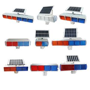 Lampu Strobo Sinyal Lalu Lintas Tenaga Surya Harga Distributor 4 Grup Lampu Peringatan Strobo Keselamatan Jalan Lampu Berkedip Merah Biru - Product Image 2