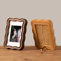 Cadre photo de bureau Ludaye Designs 4x6 5x7 pouces en bois massif fait main, style vintage, à bords ondulés, triple couche, sculpté, pour décoration intérieure