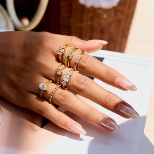 Juego de Anillos de Moda en Tono Dorado con Circonita, Apilables, Joyería para Mujer, Regalo - Product Image 3