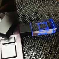Logo personnalisé Crystal USB 3.0 Flash Drives 32gb 64gb 128gb Stockage avec boîte-cadeau Nouveau produit