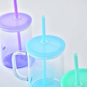 Taza de vidrio de borosilicato transparente de 15 oz con asa y pajita, para sublimación, con efecto degradado ombre, desde almacén de EE. UU. - Product Image 4