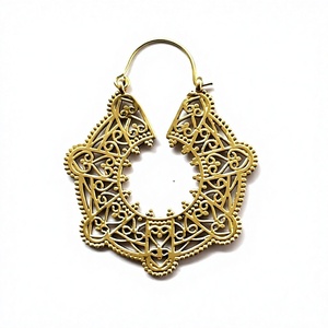 Boucles d'oreilles créoles géométriques plaquées or pour femme, style bohème, en alliage, bijoux de mode pour soirée - Product Image 4