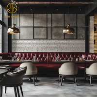 Ensemble commercial de mobilier de restaurant Ron Group : banquette en cuir capitonnée en U, table carrée en bois et chaise personnalisée en tissu