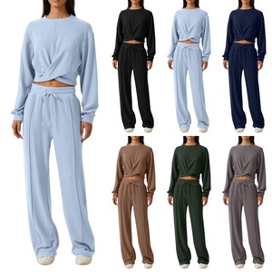 Ensemble décontracté pour femme : T-shirt personnalisé à col rond et manches longues, pantalon large, style streetwear, avec logo thermocollé - Product Image 1
