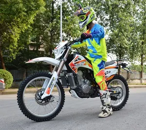 Penjualan terlaris 250cc enduro motocross pendingin udara 4 tak beraspal sepeda motor Trail motocross 250cc untuk dewasa