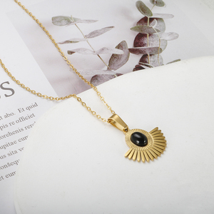 Collar de Moda Bohemio con Colgante de Sol de Piedra de Ónix Negra Chapado en Oro PVD de 18K, Collar <span class=keywords><strong>Grande</strong></span> de Acero Inoxidable para Mujer - Product Image 3