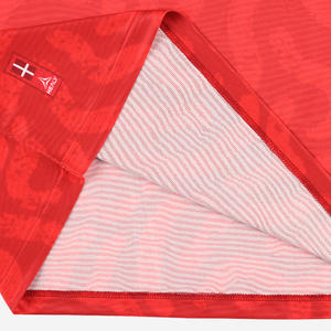 Camiseta de Fútbol Personalizada con Diseño Rojo Estampado y Detalles Blancos, 100% Poliéster, Manga Corta, Transpirable y de Secado Rápido - Product Image 4