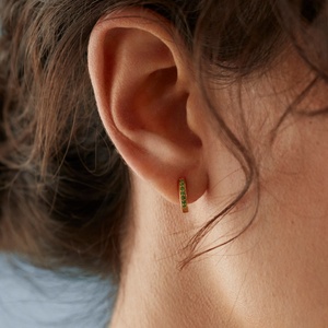 ต่างหูแบบห่วงเล็กประดับคริ<span class=keywords><strong>ส</strong></span>ตัลสีเขียวทองคลา<span class=keywords><strong>ส</strong></span><span class=keywords><strong>ส</strong></span>ิก ทำจากสแตนเลส<span class=keywords><strong>ส</strong></span>ตีลปลอดสารก่อภู<span class=keywords><strong>ม</strong></span>ิ<span class=keywords><strong>แพ</strong></span>้ เห<span class=keywords><strong>ม</strong></span>าะ<span class=keywords><strong>ส</strong></span>ำหรับใ<span class=keywords><strong>ส</strong></span>่ทุกวันและเป็นของขวัญ - Product Image 3