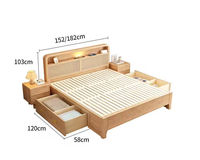 Lit plateforme moderne en bois massif avec cadre en rotin et design rembourré pour grande chambre, appartement et mobilier de maison