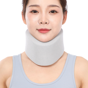 Soporte Cervical Transpirable de Seda Fría con Diseño de Collarín Refrigerante para Comodidad del Cuello y Cuidado Antiarrugas - Product Image 1