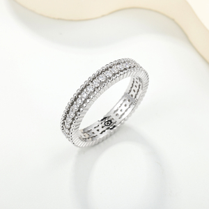 Anillo Clásico de Moissanita con Corte Brillante de 0.6 CTW, Borde Acanalado, Eternidad Completa, Plata 925, Certificado GRA, Atemporal, Apilable, para Boda - Product Image 3