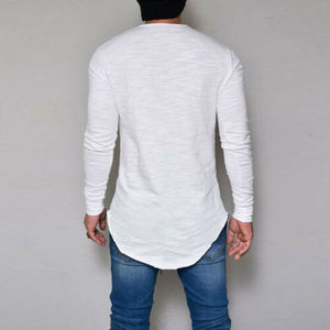 Camiseta informal ajustada con cuello redondo y dobladillo curvo para gimnasio, Blusa de manga larga con estampado de logos personalizados - Product Image 6