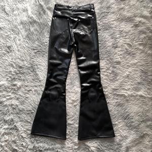 <span class=keywords><strong>Pantaloni</strong></span> a zampata di <span class=keywords><strong>pelle</strong></span> personalizzati DENIMGUYS a vita alta Casual in <span class=keywords><strong>vera</strong></span> <span class=keywords><strong>pelle</strong></span> di pecora <span class=keywords><strong>pantaloni</strong></span> Bootcut in <span class=keywords><strong>pelle</strong></span> nera - Product Image 2