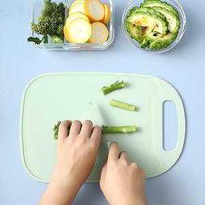 Juego de 4 utensilios de cocina con tabla de cortar integrada, tijeras verdes Matcha, cuchillo pelador con funda y pelador giratorio - Product Image 2