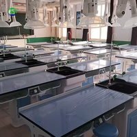 Table de laboratoire scolaire pour les études de chimie, de microbiologie, de physique et de biologie avec surface en résine époxy
