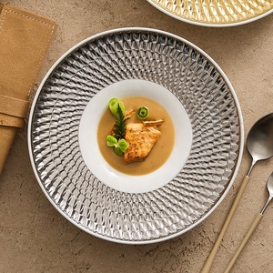 Elegante Plato <span class=keywords><strong>de</strong></span> Sopa con Borde Dorado para Pasta, Ensalada, Plato <span class=keywords><strong>de</strong></span> Cerámica Plateado y Dorado <span class=keywords><strong>de</strong></span> Lujo para Sopa y Platos Principales para Banquetes <span class=keywords><strong>de</strong></span> Boda - Product Image 3
