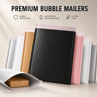Sacs à bulles personnalisés avec logo, enveloppes à bulles imperméables en polyéthylène pour l'expédition de vêtements, de mode et de boutiques e-commerce.