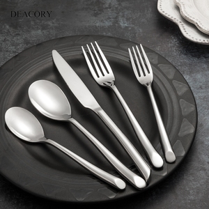 Ensemble d'ustensiles de haute qualité en acier inoxydable argenté pour hôtel et restaurant : couteau à steak, cuillère, fourchette à salade - Product Image 5