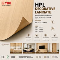Panneau stratifié HPL à grain de bois décoratif pour les applications de portes d'armoires, de meubles et de panneaux muraux