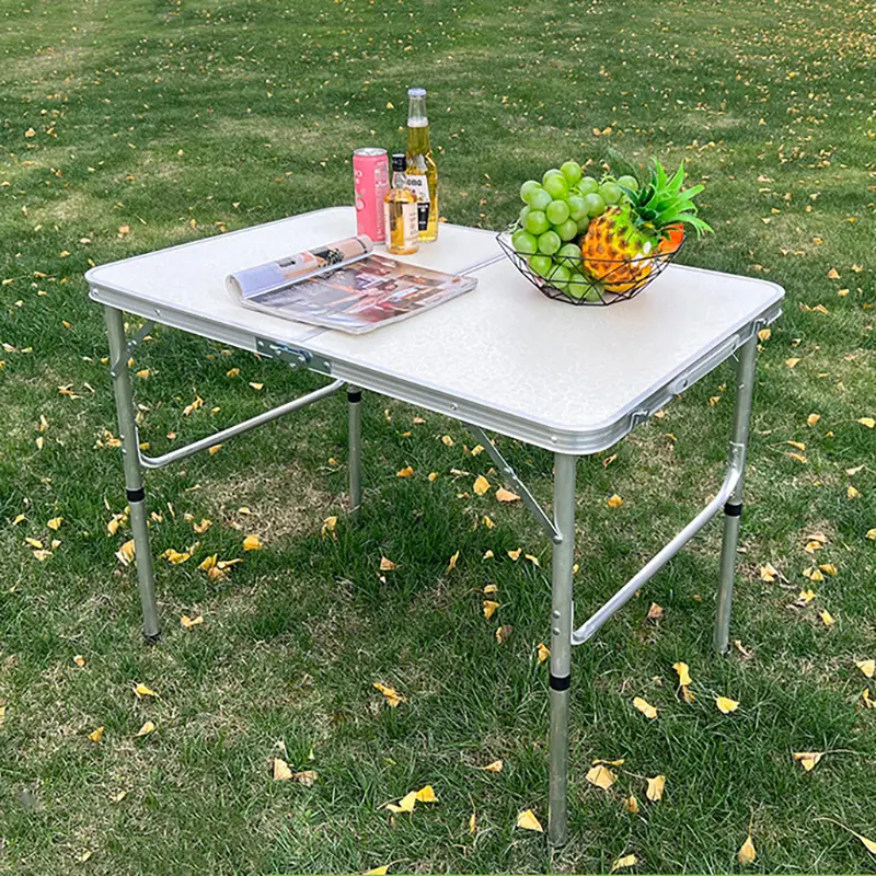 Großhandelshersteller 0,9 m tragbarer leichter Aluminiumlegierung-Tisch für den Außenbereich Camping Essen Barbecue Picknick Klapptisch